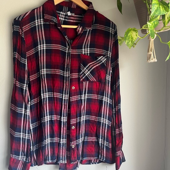 Charlotte Russe Plaid Button-Up Shirt - Picture 1 of 6